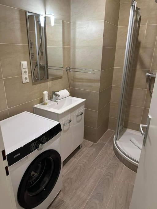 Apartamento Direkt Bei U1 Viena Exterior foto
